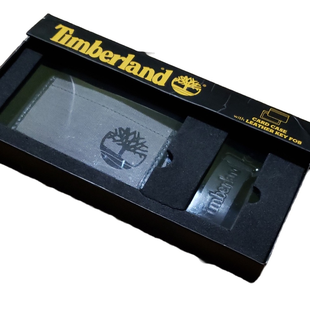 Timberland Men’s Black and Gray Card Case Wallet Cardholder Leather Keychain Fob